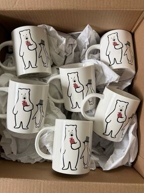 Brand New Crate & Barrel Set of 6 Holiday Coffee Mugs
